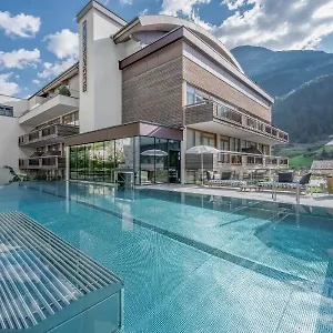 Bergland Design- Und Wellnesshotel Sölden